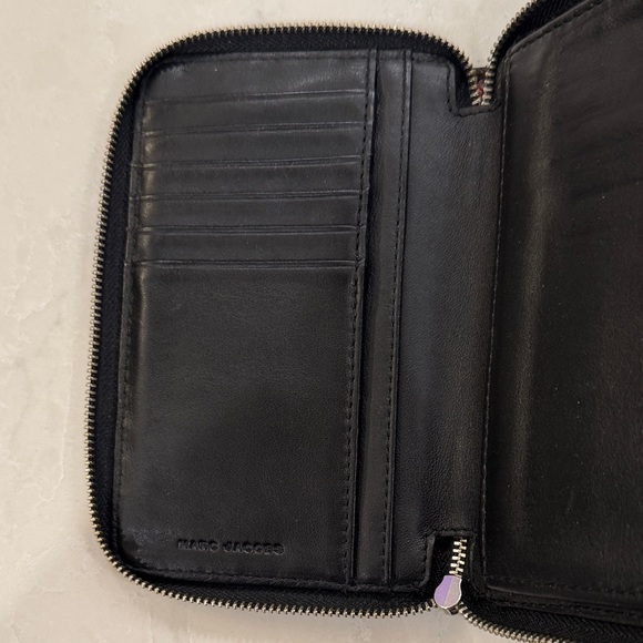 Marc Jacobs Red and Black Snake Print Wallet - Picture 4 of 12